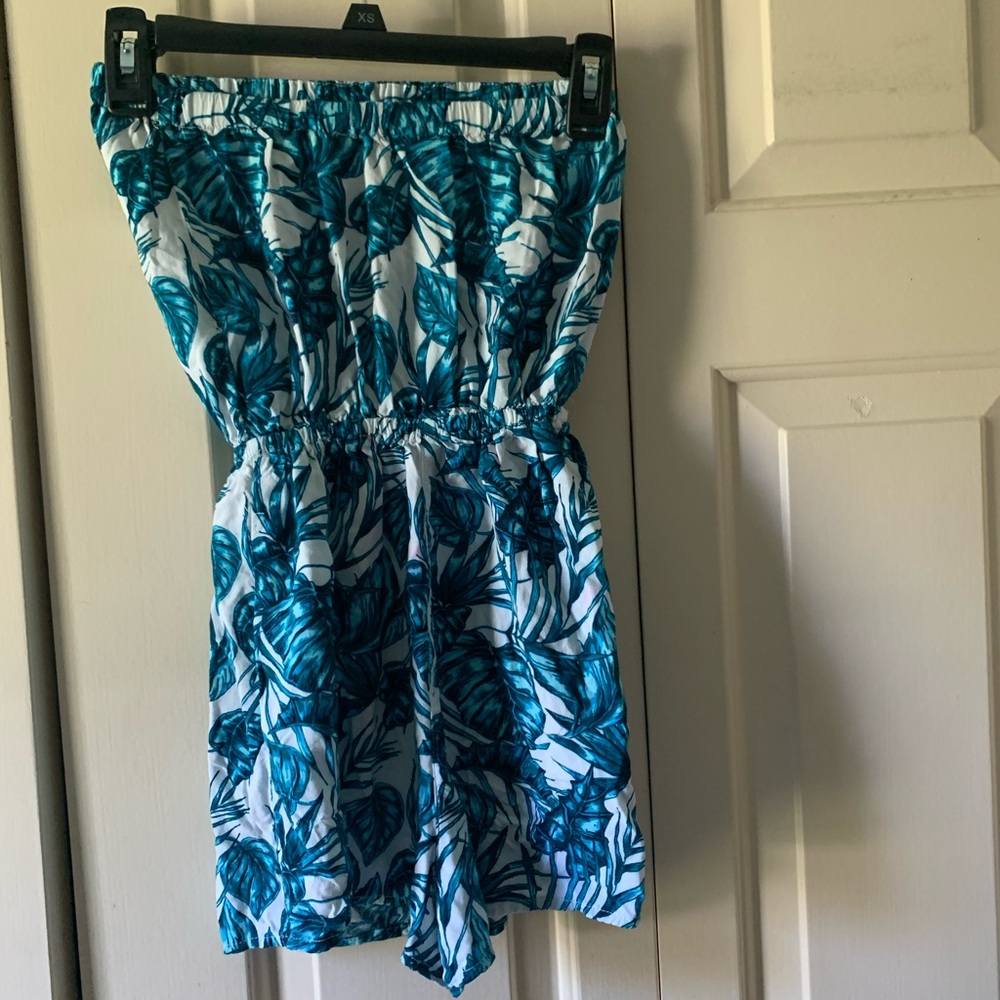 Flowered romper - Picture 2 of 2